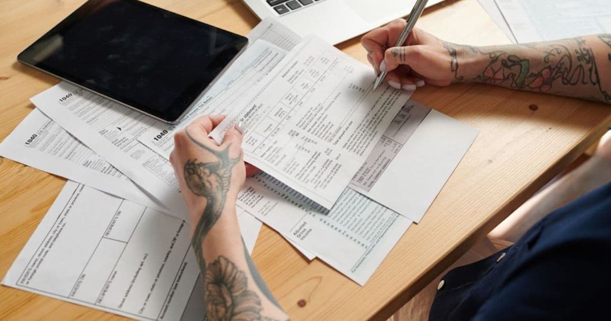 Don’t Bank on Fakes: Spotting Fake Bank Statements