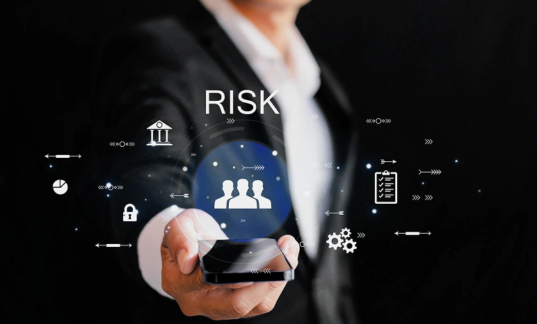 Continuous Compliance & Risk Management